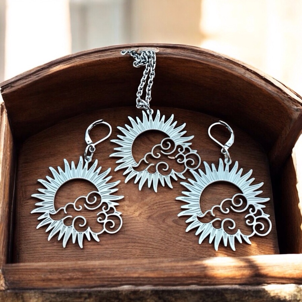 🆕Sun and Clouds Laser Etched Necklace and Earrings Set Stainless Steel